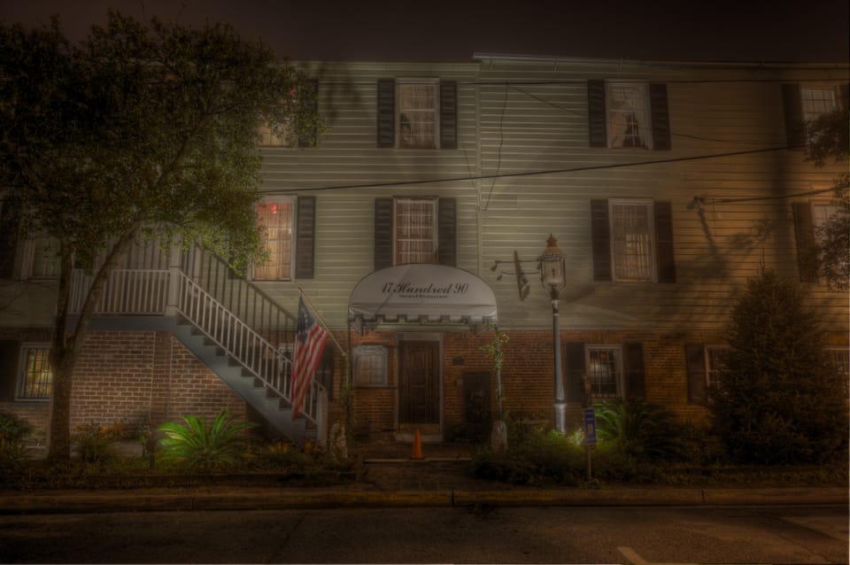 Savannah: Adults-Only Dead of Night Walking Tour – Savannah, Georgia