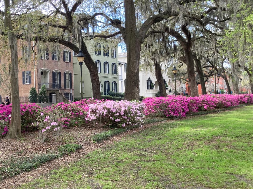 Savannah: Highlights Off the Beaten Path Guided Walking Tour – Savannah, Georgia