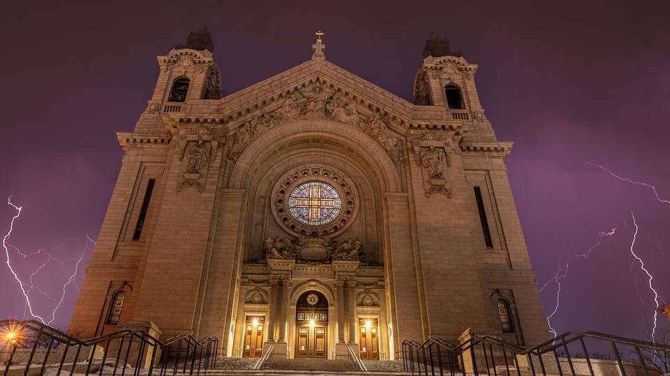 St. Paul: Twin Cities Haunts Ghost Walking Tour – St Paul, Minnesota