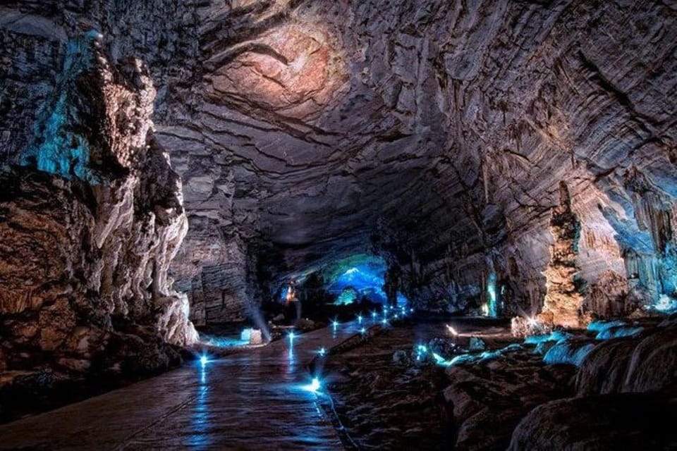 Taxco: Discover the Cacahuamilpa Grottoes – Grutas de Cacahuamilpa National Park, Mexico