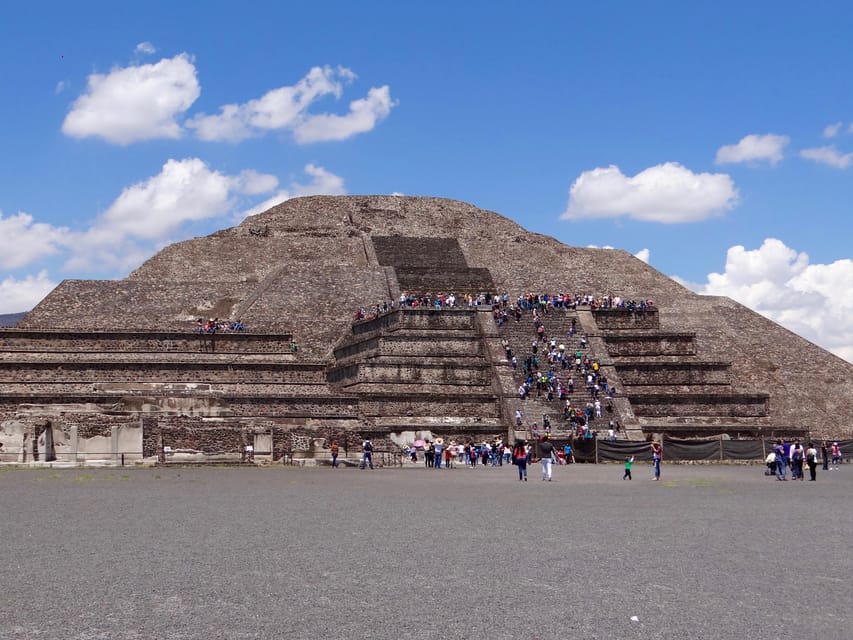 Teotihuacán, Plaza de las Tres Culturas, and Acolman Tour – Mexico City, Mexico