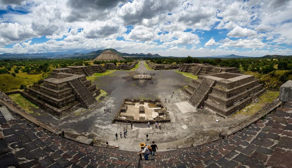 Teotihuacan: Visit Pyramids and Craft a Colorful Piñata – San Juan Teotihuacán, Mexico