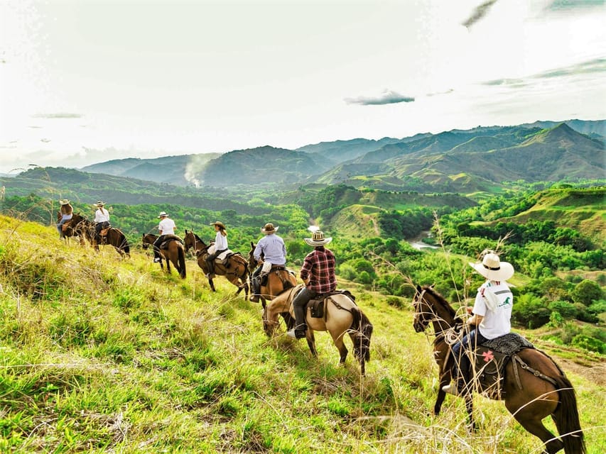 Tlaxco: A Horseback Ride through Nature and Tradition – Tlaxcala de Xicohténcatl, Mexico