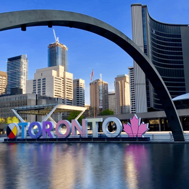 Toronto: 2-Hour Guided City Tour by Bus with Cruise Option – Toronto, Canada