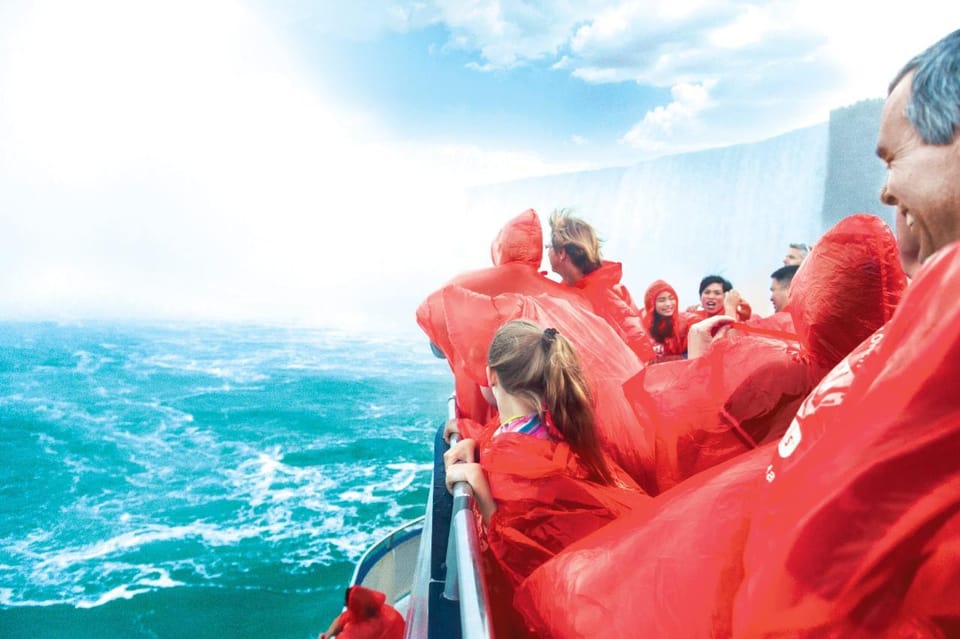 Toronto: Niagara Falls Day Tour with Niagara City Cruise – Niagara Falls, Canada