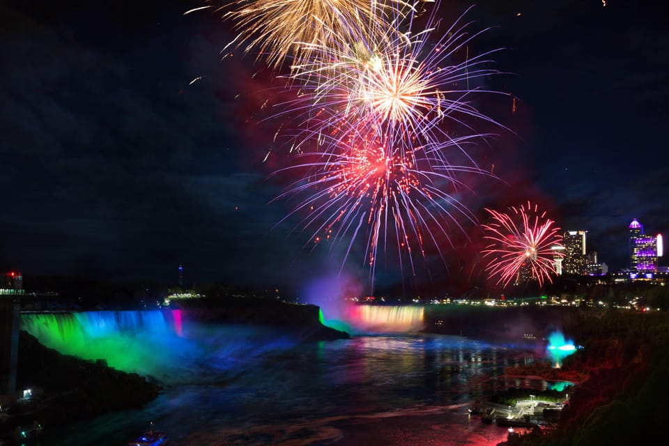 Toronto to Niagara Falls: Evening Cruise & lights Tour – Niagara Falls, New York