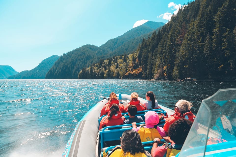 Vancouver: City and Seal Boat Tour – Vancouver, Canada