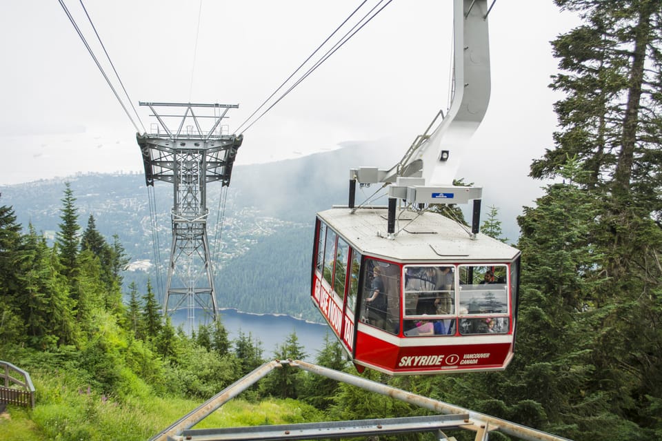 Vancouver: Grouse Mountain Express Tour with Skyride – Vancouver, Canada