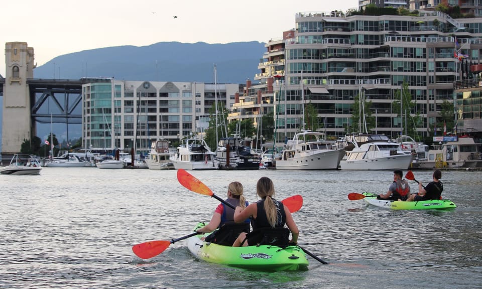 Vancouver: Smooth Classic Kayak Tour – Vancouver, Canada