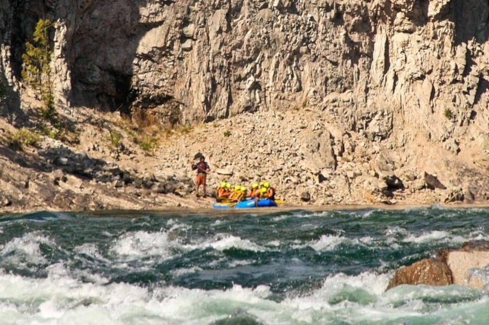 Wells Gray Park: Clearwater River Rafting – Jasper, Canada