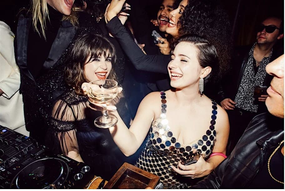 New Year’s Eve Singles Ball Drop Party I Ring in 2026 With A Bang! (NYC) at HouseWatch – New York, NY