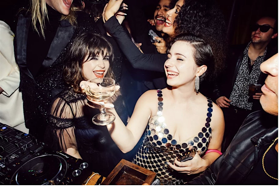 New Year’s Eve Singles Ball Drop Party I Ring in 2026 With A Bang! (NYC) at HouseWatch – New York, NY