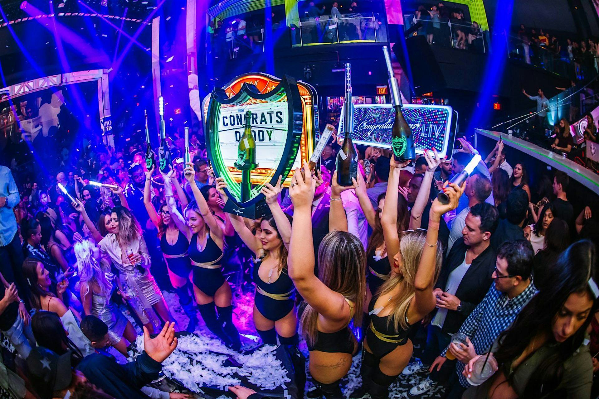 BEST CELEBIRTY CLUB PACKAGE MIAMI + FREE DRINKS at Ocean Drive – Miami Beach, FL