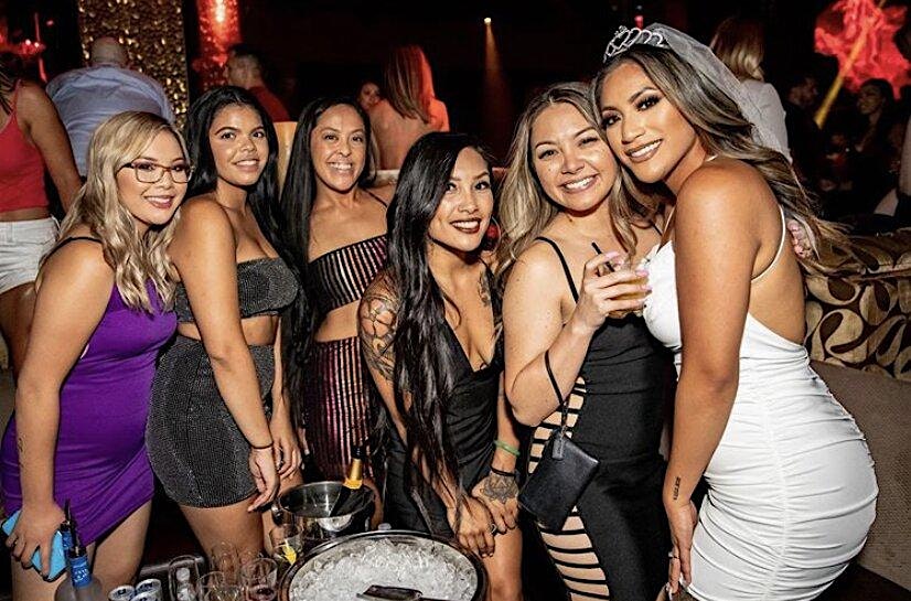 Best South Beach BARCHELORETTE Clubs Package + OPEN BAR at Ocean Drive – Miami Beach, FL