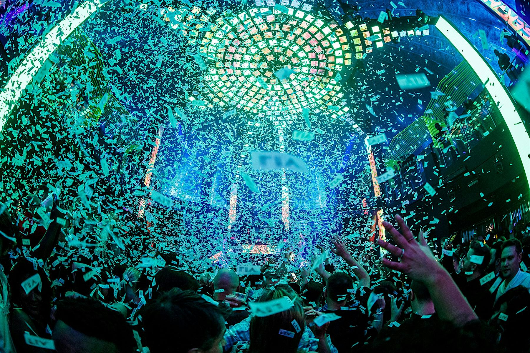 Best South Beach Nightclubs Party Package | Open Bar at Ocean Drive – Miami Beach, FL
