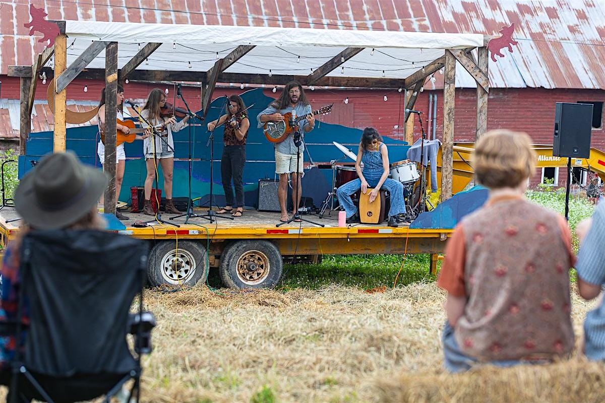 Dancing Pig Music Fest at Glinnis Hill Farm – Northfield, VT