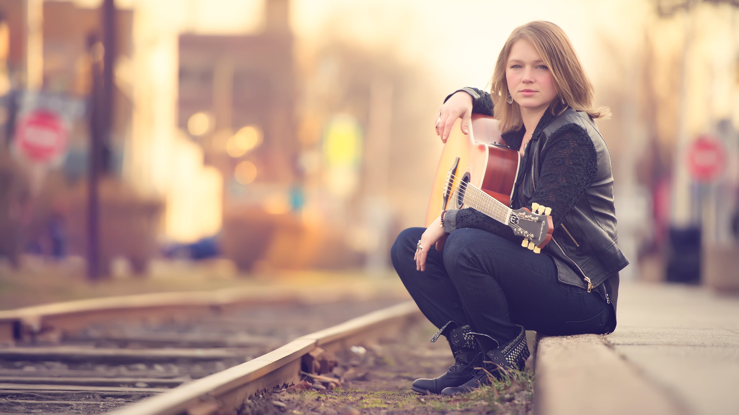 Crystal Bowersox at Newberry Opera House – Newberry,