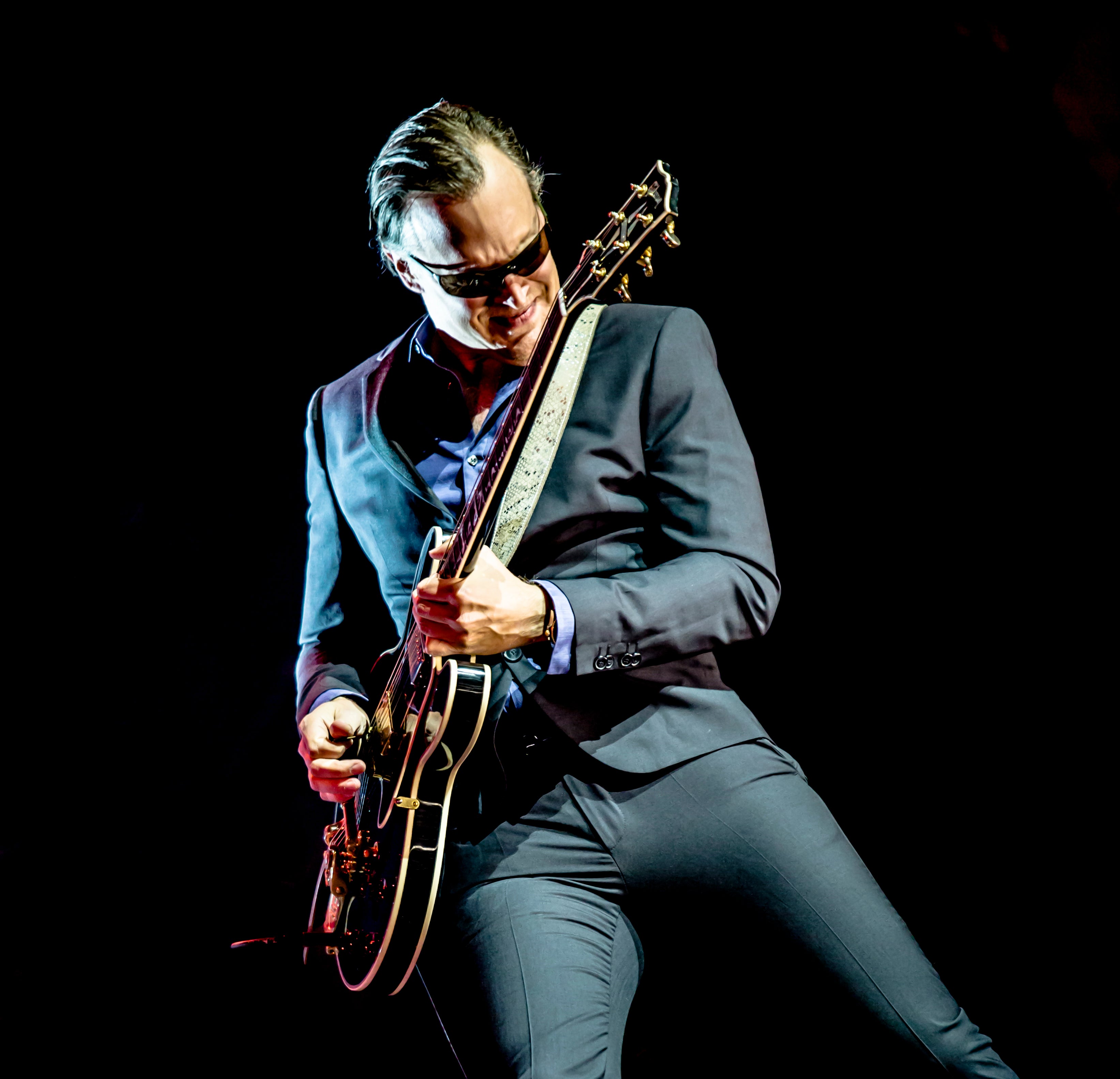 Joe Bonamassa at The Theatre at Great Canadian Casino Resort – Toronto, Canada