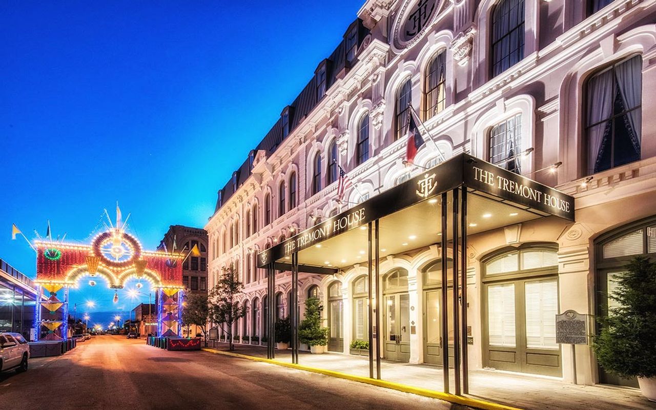 Book Tickets for Galveston: Haunted Pub Crawl Walking Tour: Galveston: Haunted Pub Crawl Walking Tour - Texas