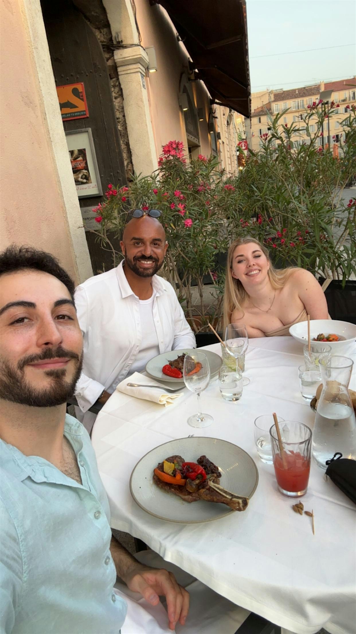 Table 4 Tonight: Marina del Rey | Dinner with Strangers at Restaurant of the Night – Marina del Rey, CA