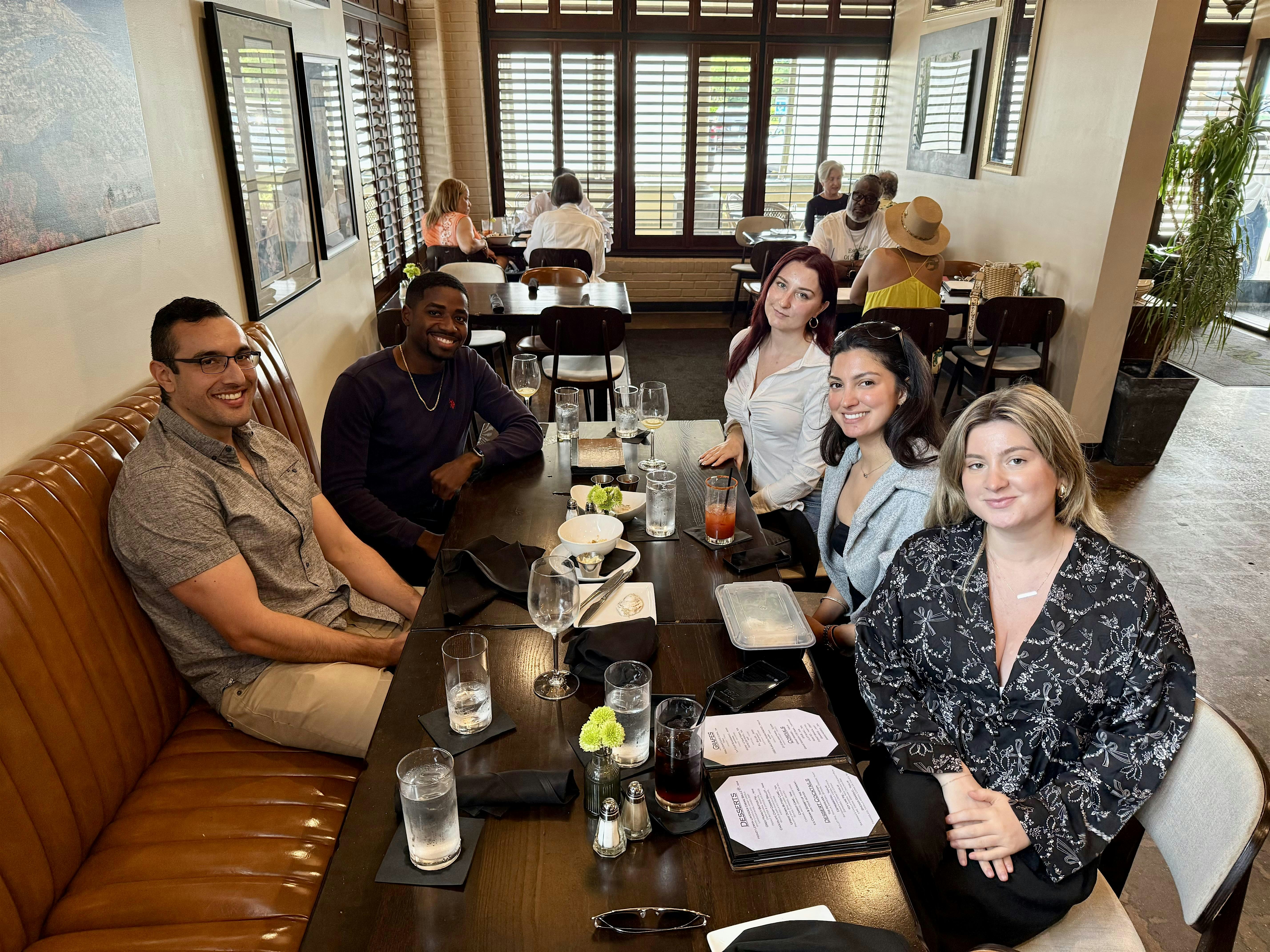 Foodies + New Friends Chesapeake: Dinner with Strangers at Restaurant of the Week – Chesapeake, VA