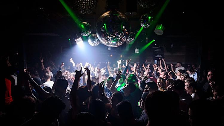 Blue Crawls Presents: LOWER EAST SIDE BAR CRAWL 2024 (1 Free Drink) at Lower East Side – New York, NY