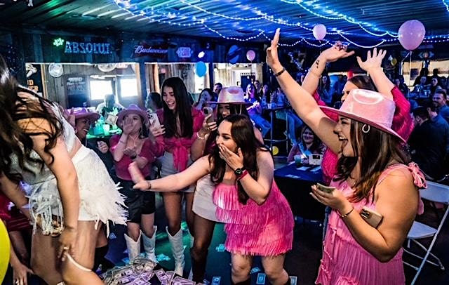 Music City Dolls Dueling Drag Brunch at The Rusty Nail Bar – Nashville, TN