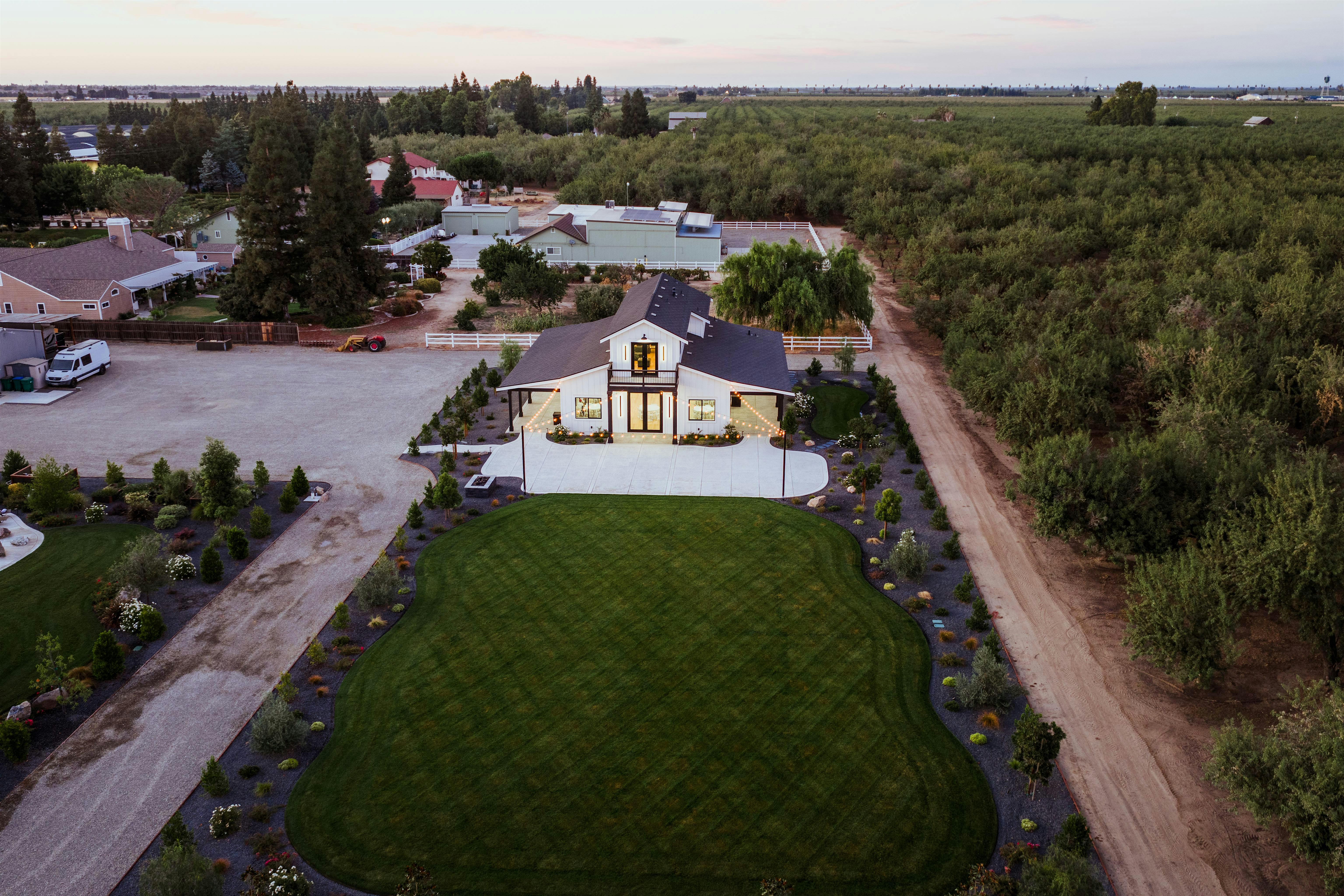 Concert at the Barn at 23380 S Austin Rd – Ripon, CA