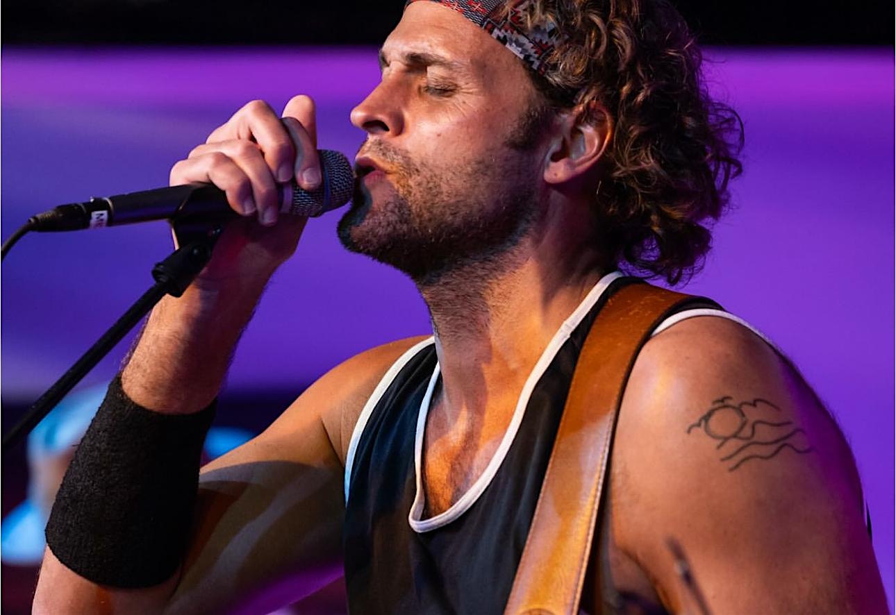 Brett Wiscons at MUSIC4LIFE Living Arts Center – Clearwater, FL