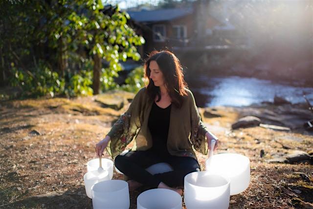 Crystal Sound Bath w/Stacey Friedman (Live In Person) at Circle of Miracles Church & School Of Ministries – New Britain, PA