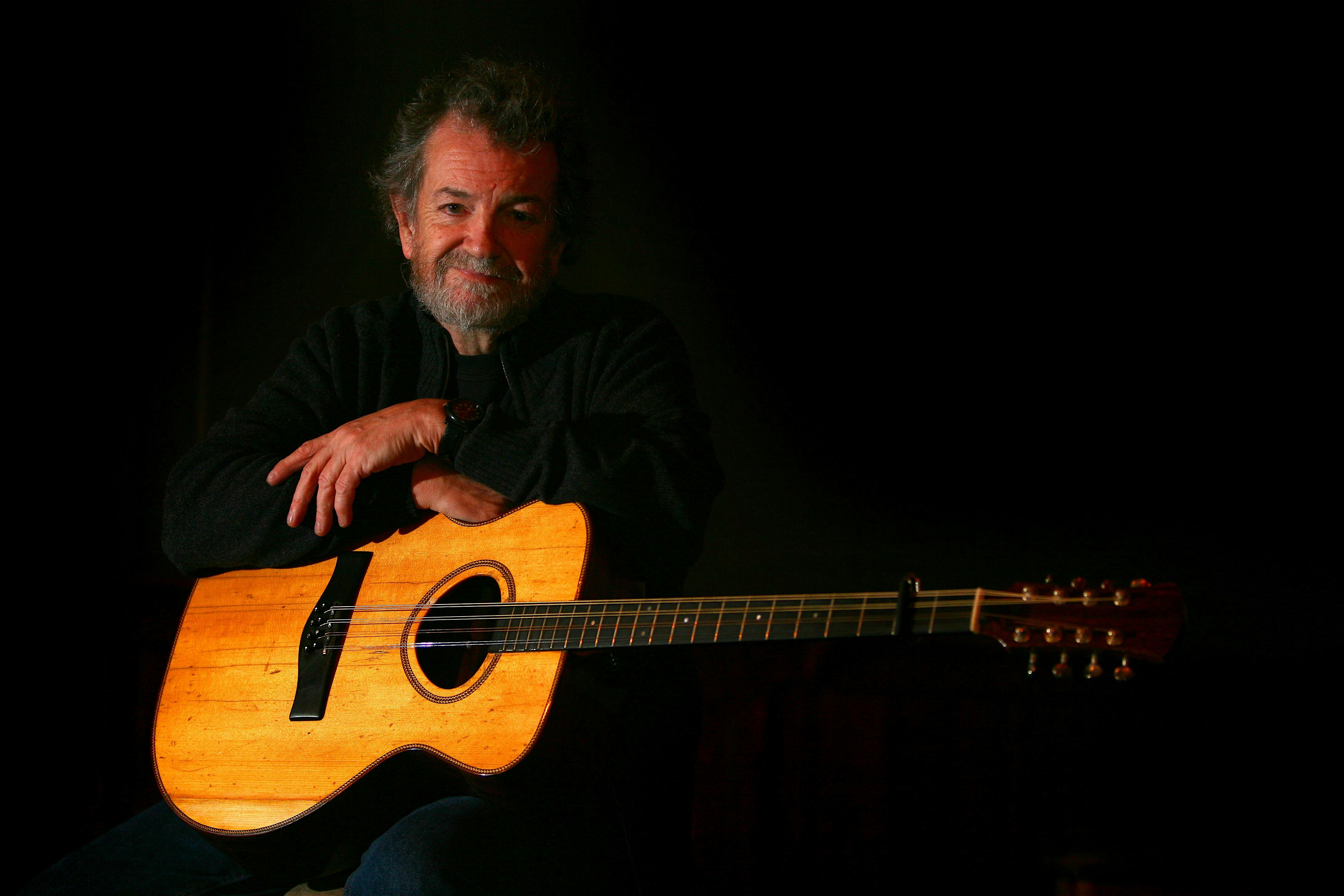 Andy Irvine in concert at 1600 W Broadway – Columbia, MO