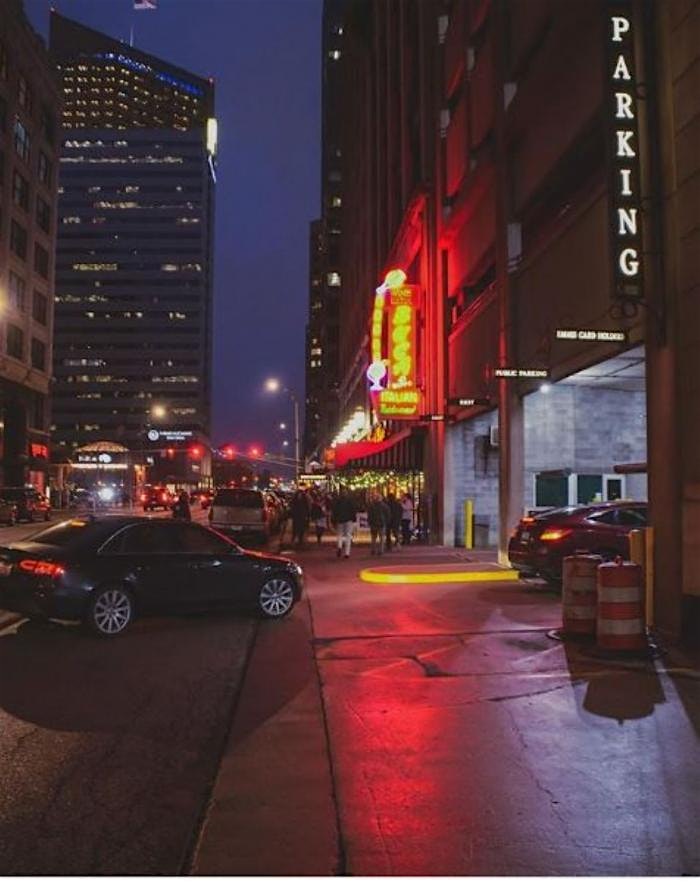 Amazing Scavenger Hunt! – Investigate Indianapolis Bar Crawl at 201 S Meridian St – Indianapolis, IN