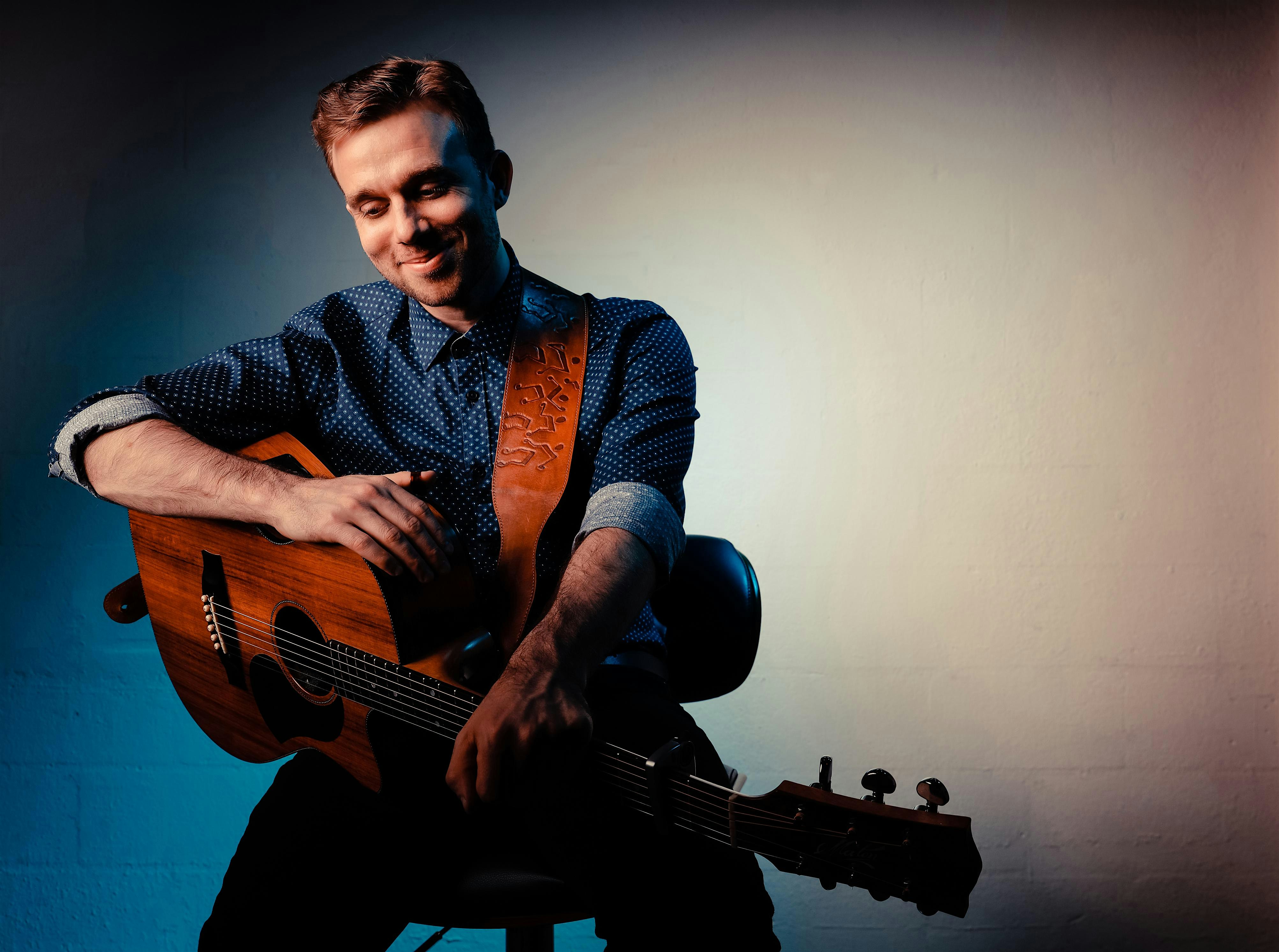 Gareth Pearson at Swallow Hill Music – Tuft Theatre – Denver, CO