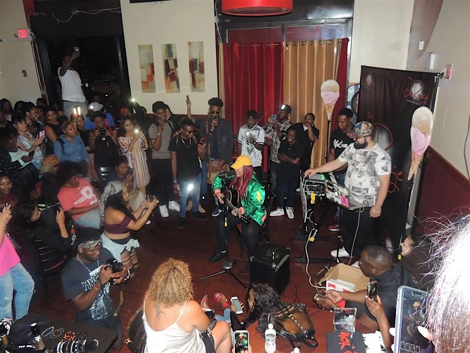 VIBES IN THE CITY OPEN MIC EXPERIENCE AT NEWARK TREEHOUSE at 304 University Ave – Newark, NJ