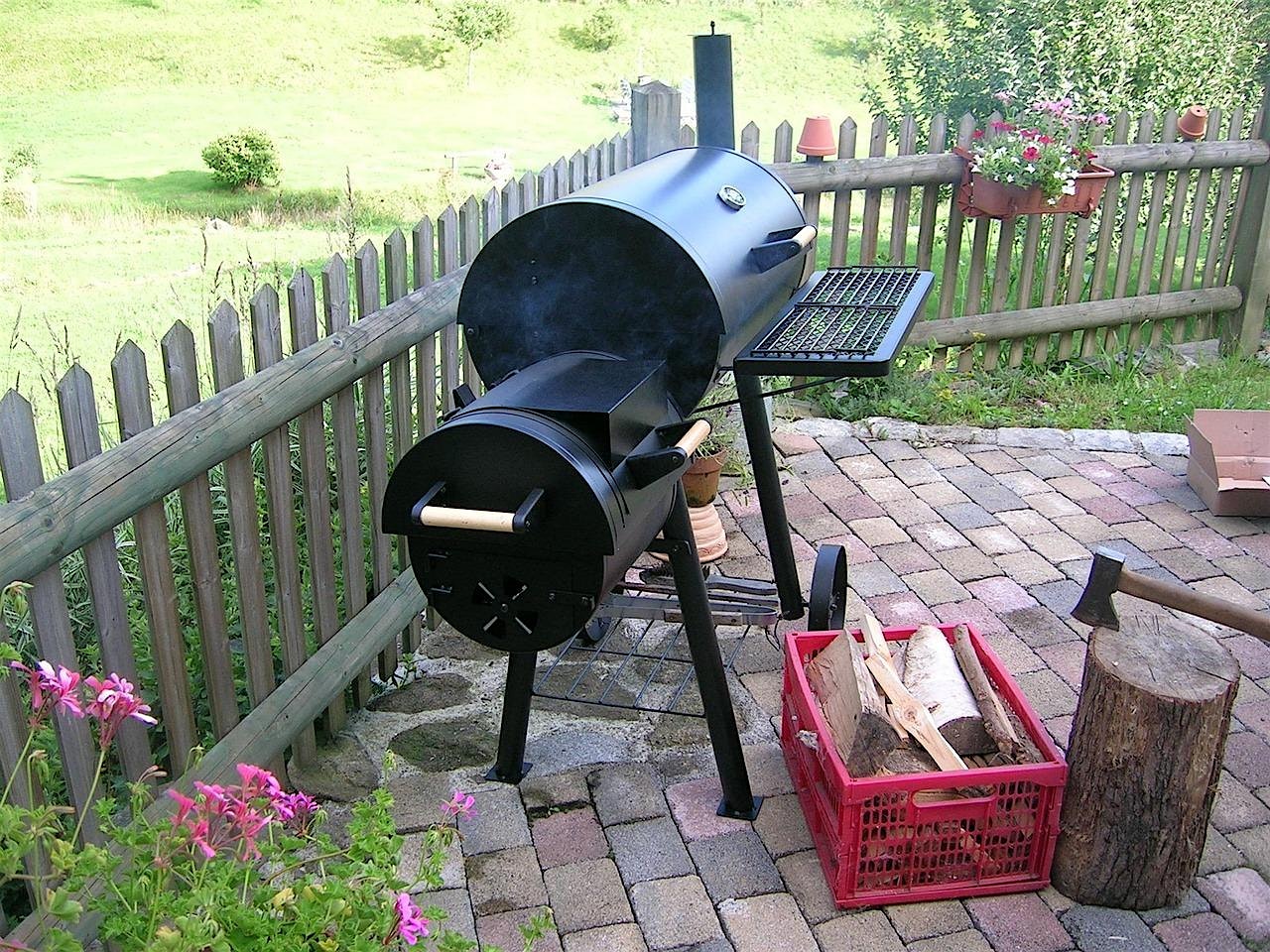 Pig Roast Party to Benefit Hero Pups! at The Everyday Cafe & Pub – Hopkinton, NH