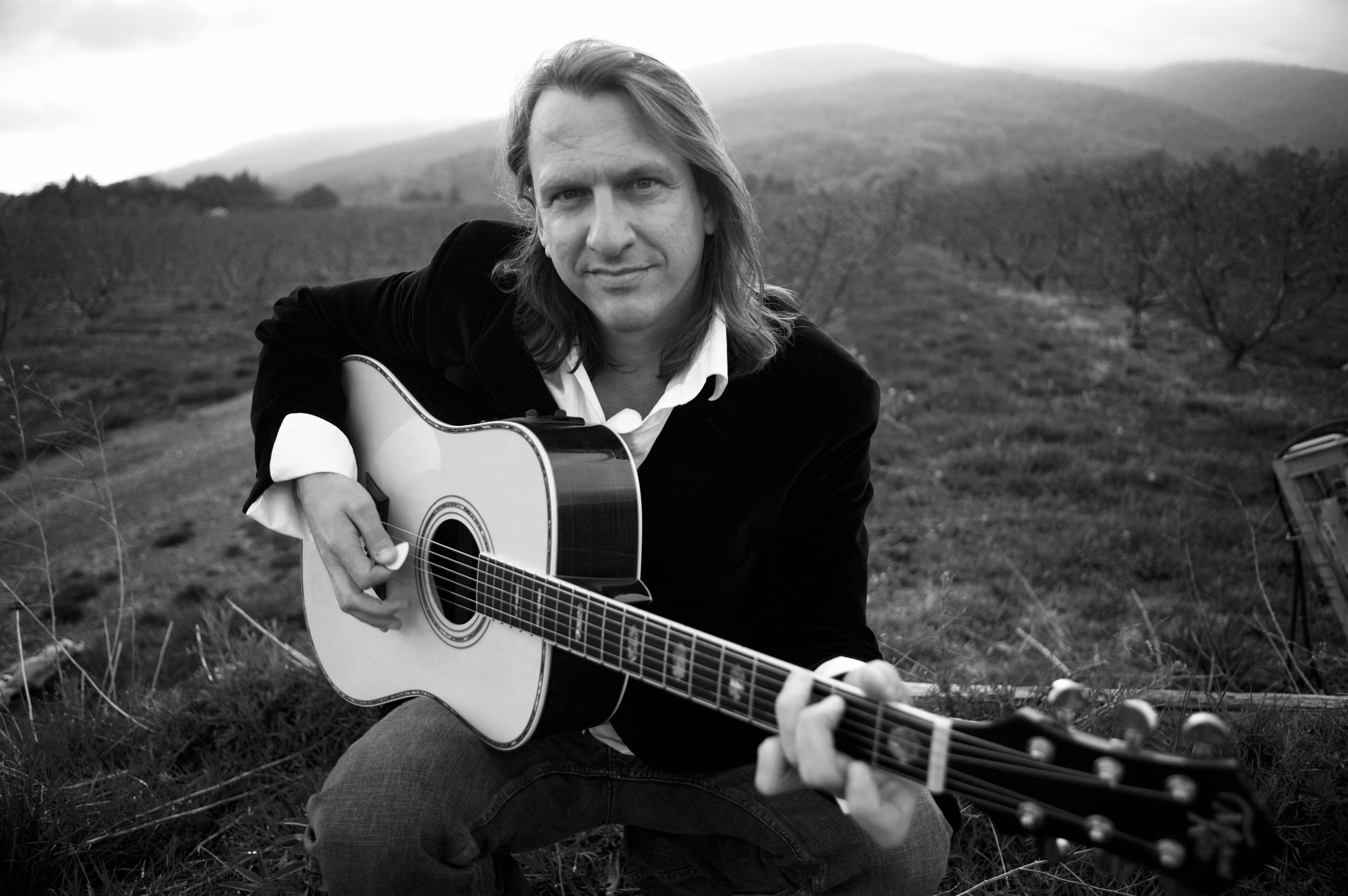 (PRE-SALE): An Evening with Ellis Paul at The Bluebird Cafe – Nashville, TN