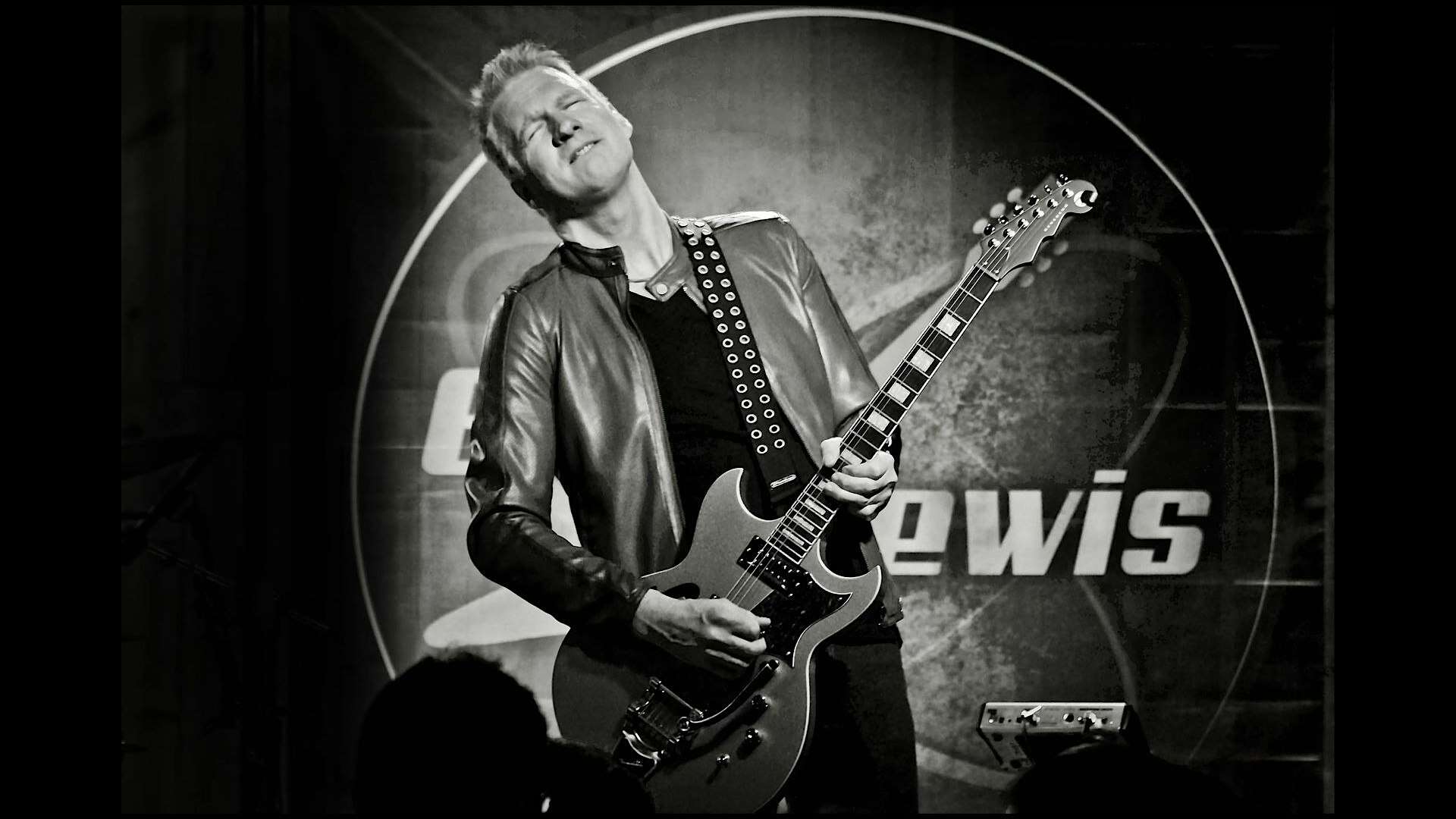 Eliot Lewis at the 443 Social Club at The 443 Social Club & Lounge – Syracuse, NY