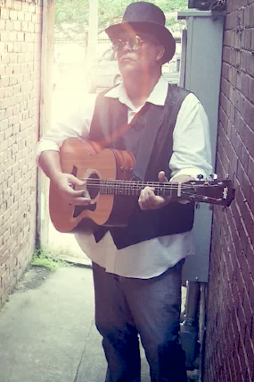 In The Round with Pete Sallis, Tia Sillers & Brian White at The Bluebird Cafe – Nashville, TN