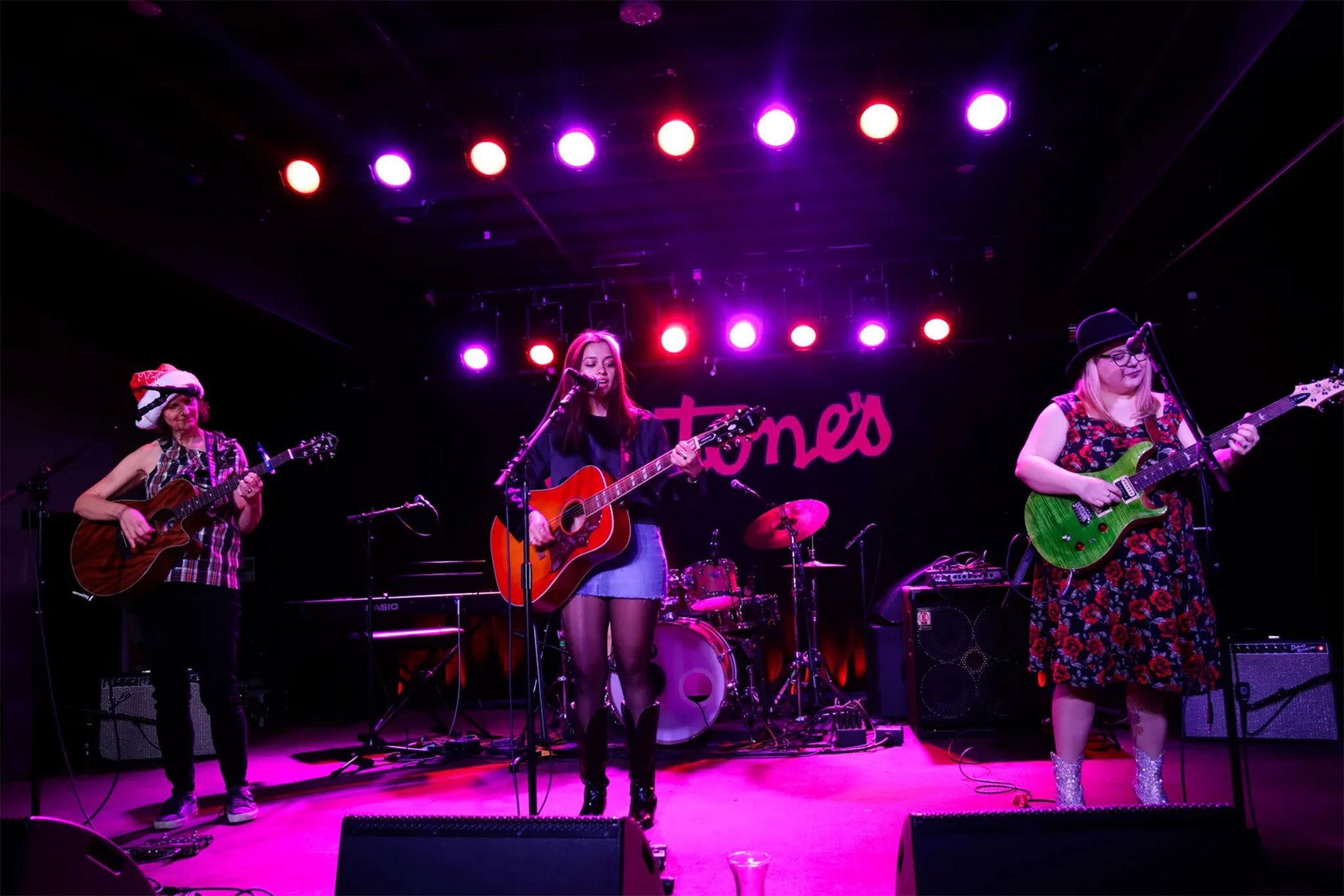 Girl Guitar at Antone’s Nightclub – Austin, TX