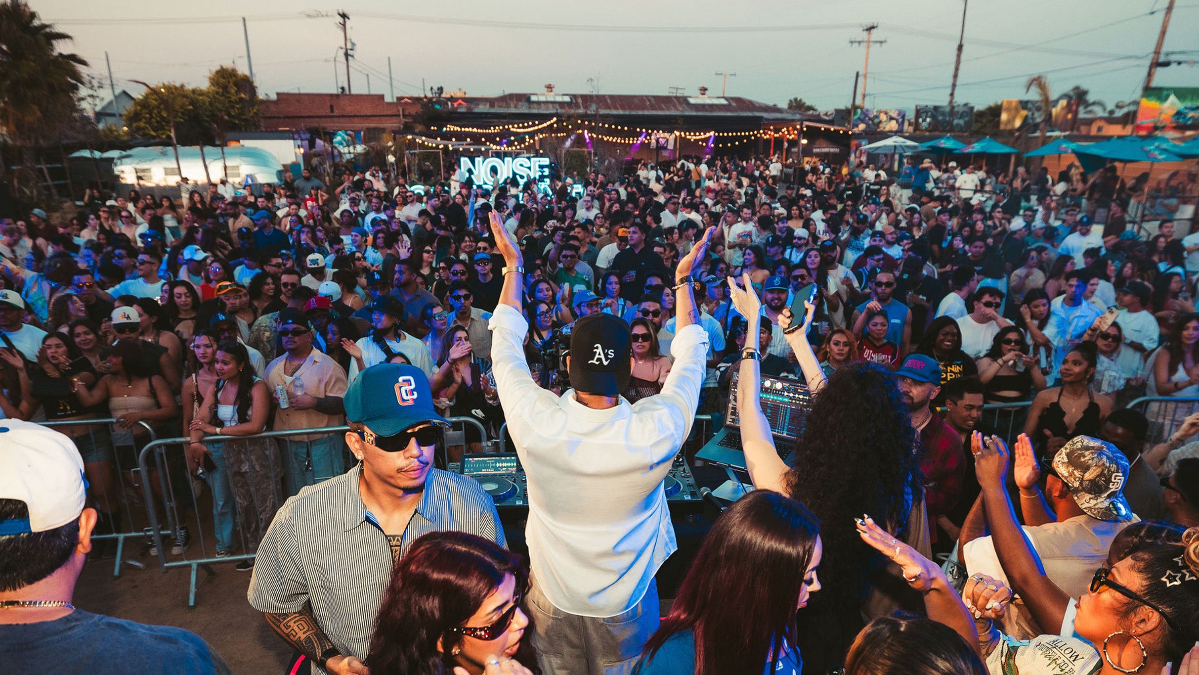 Noise Complaints Presents The Late Night R&b Experience Tour – 21+ at House of Blues Houston – Houston, TX