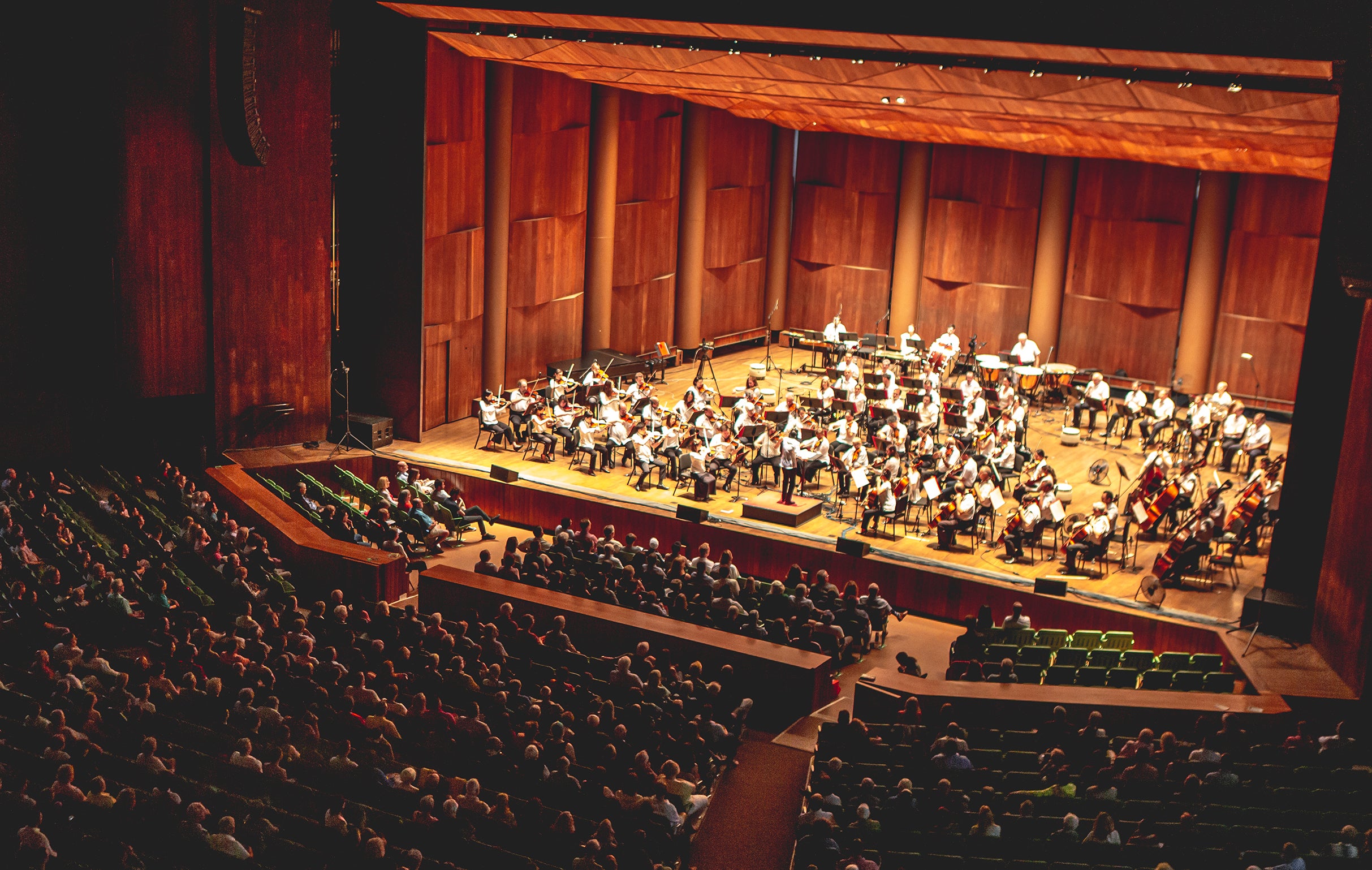 Philadelphia Orchestra: Hadelich Performs Brahms Violin Concerto at Gerald Ford Amphitheatre – Vail, CO