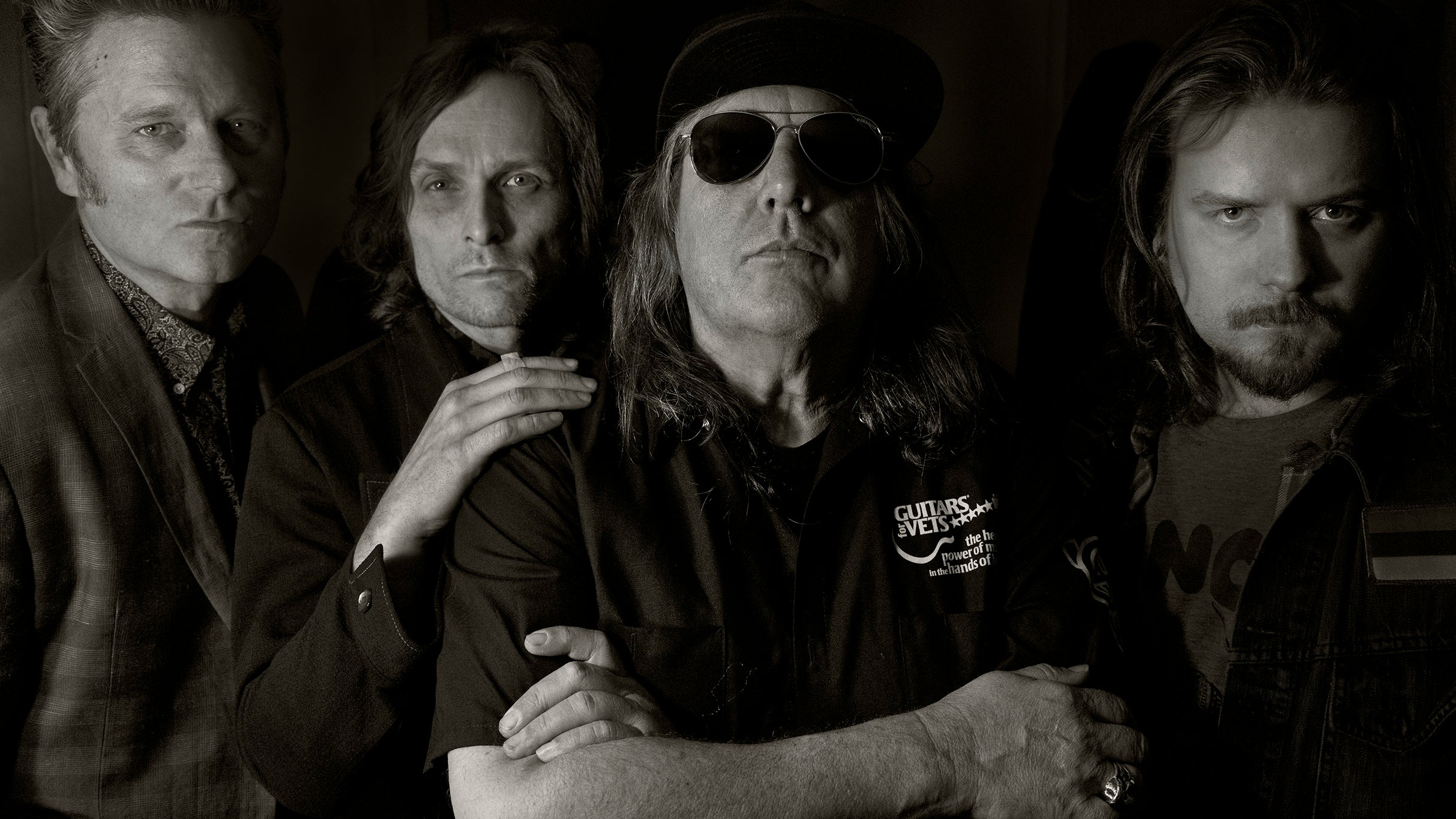 Drivin N Cryin wsg Laid Back Country Picker at Tip Top Deluxe Bar & Grill – Grand Rapids, MI
