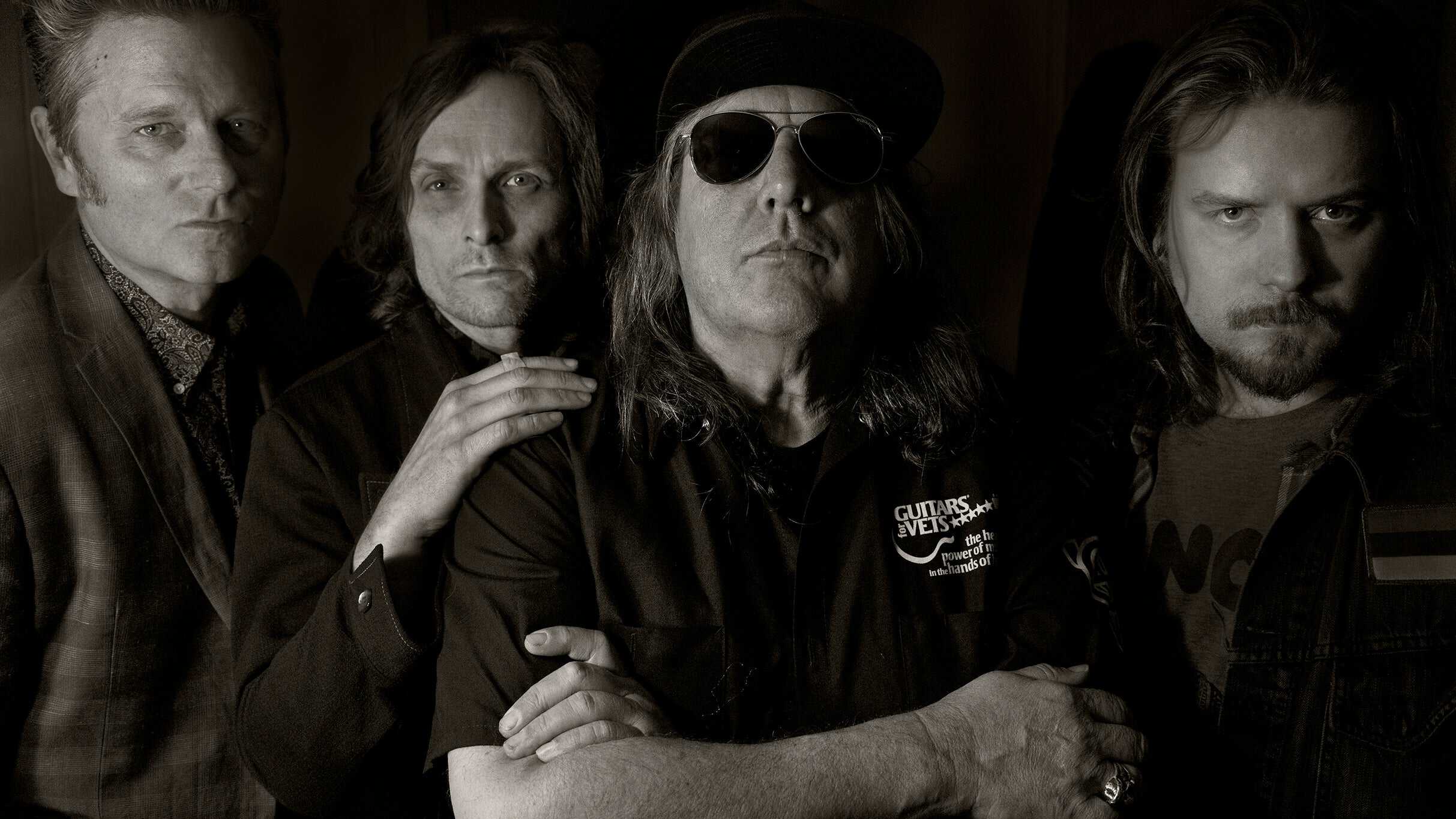 DRIVIN N CRYIN Return! w/ special guest Laid Back Country Picker! at FITZGERALDS NIGHTCLUB – Berwyn, IL