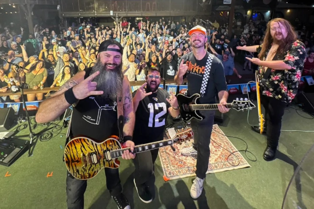 Dad Rock Night – 2000s Rock Tribute Presented by Council Hill at Joe’s Live Rosemont – Rosemont, IL