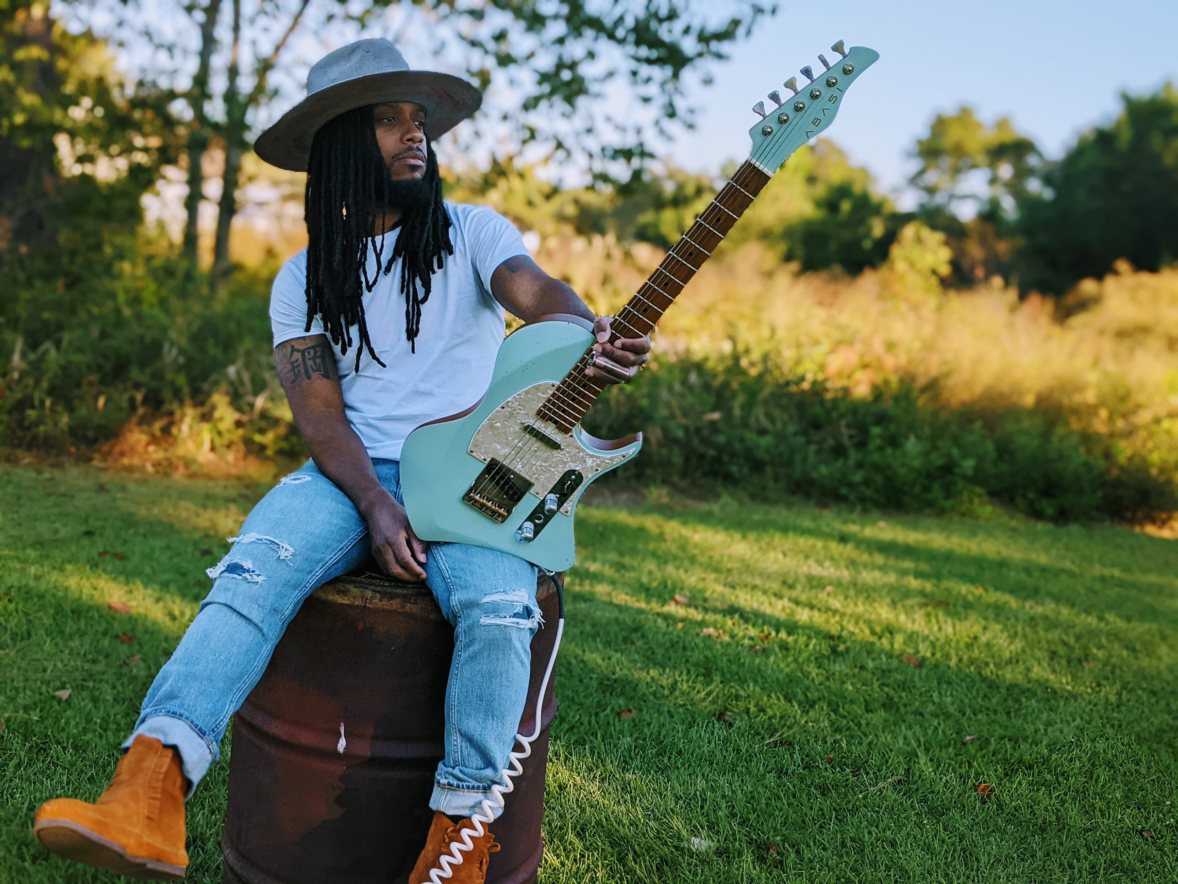 AJ Ghent & His Singing Guitar at Tabernacle – Atlanta, GA