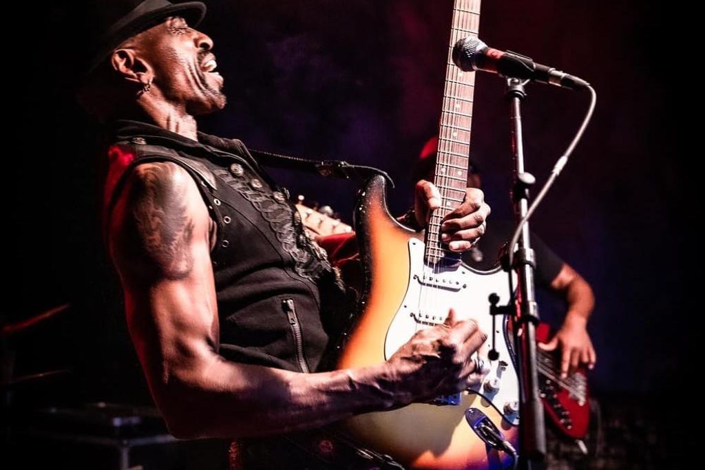 Powerhouse of Blues – Dennis Jones at – Folsom, CA