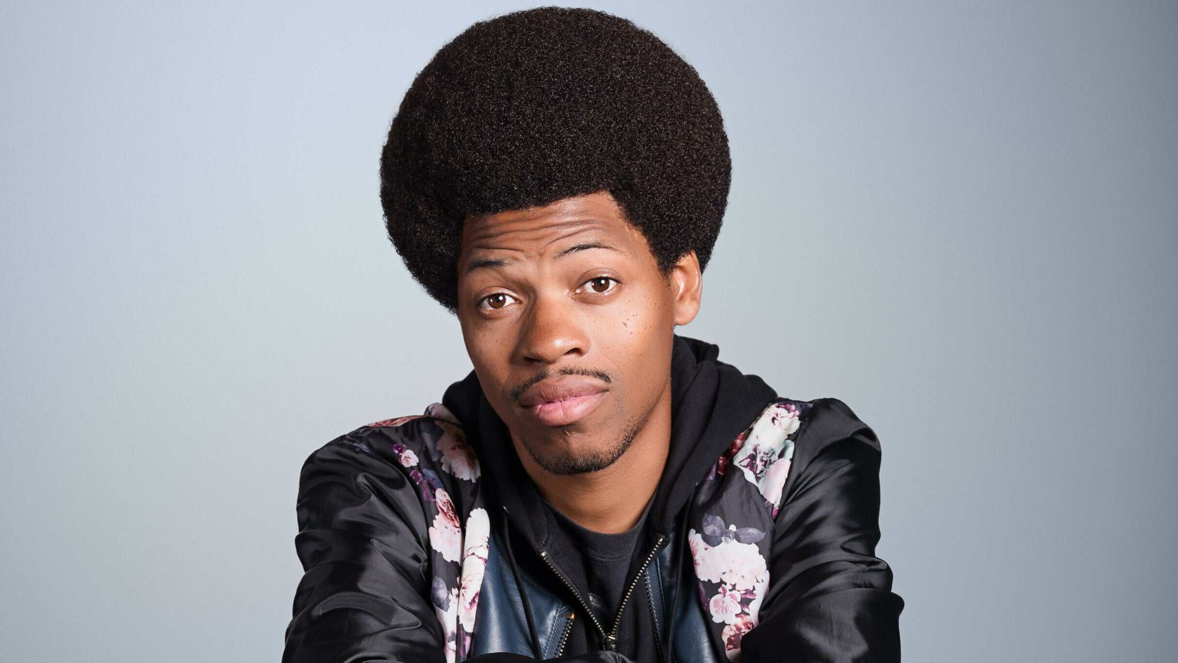 Mike E. Winfield at Chicago Improv – Schaumburg, IL