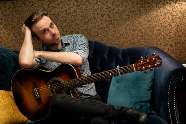 Gareth Pearson at Tip Top Deluxe Bar & Grill – Grand Rapids, MI
