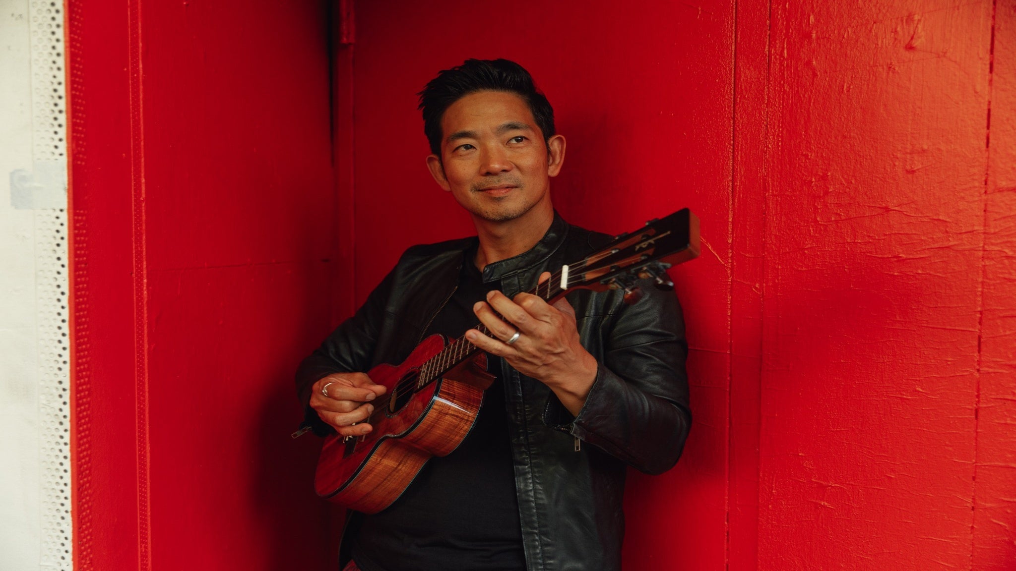 Jake Shimabukuro at Siesta Valley Bowl – Orinda, CA