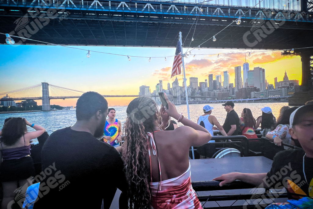 Summer Sunset Saturday Party Cruises New York City | Summer Series 2026 at – New York City, NY